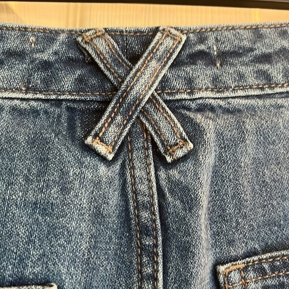 NWT-universal thread-10 short-medium denim-high-rise, wide leg jeans - Picture 4 of 14